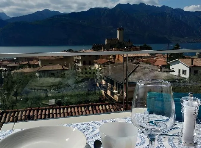 Blue Sky Garda - Zaffiro Apartament *